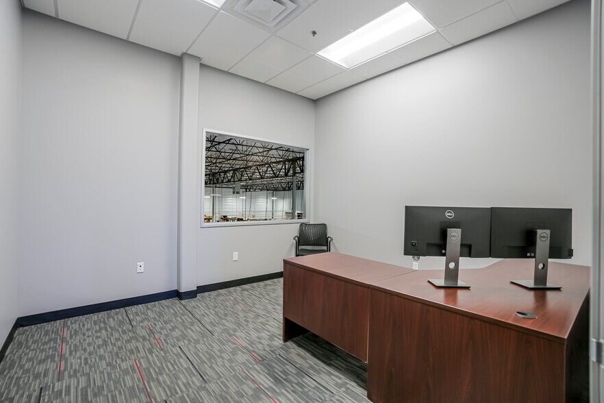 More Photos Of 2620 Deep Well Ranch Rd, Prescott Light Distribution For Lease