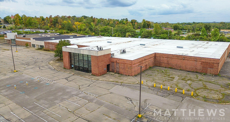 Primary Photo Of 5114 Salem Ave, Dayton Storefront For Sale