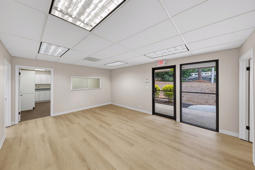 More Photos Of 2801 Clearview Pl, Doraville Office For Sale
