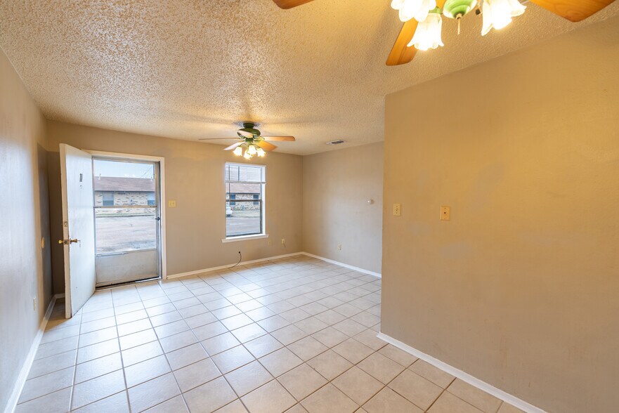 More Photos Of 100 Colvin St, Mount Vernon Apartments For Sale