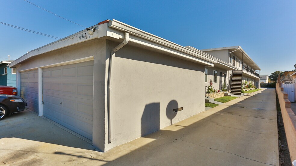 More Photos Of 14412 S Berendo Ave, Gardena Apartments For Sale