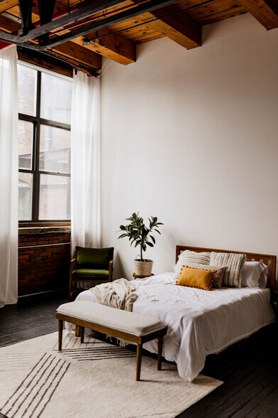 More Photos Of 3143 W 33rd St, Cleveland Loft Creative Space For Lease