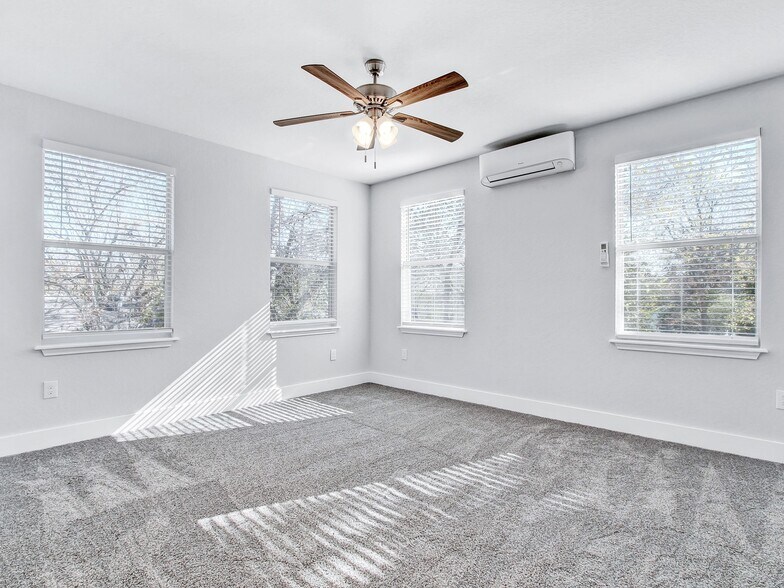 More Photos Of 1020 W French Plz, San Antonio Apartments For Sale