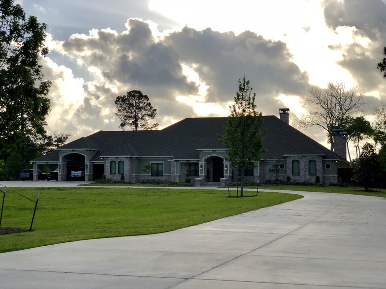 More Photos Of 3510 Fox Dr, Baytown Manufactured Housing Mobile Home Park For Sale