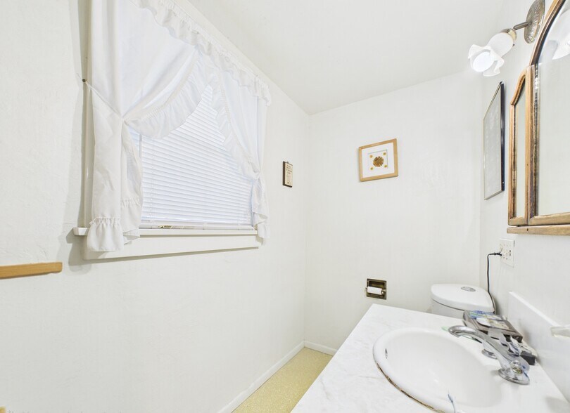 More Photos Of 6640 State Route 5 and 20, Bloomfield Manufacturing For Sale