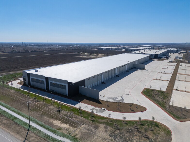 More Photos Of Innovation Blvd, Hutto Distribution For Lease