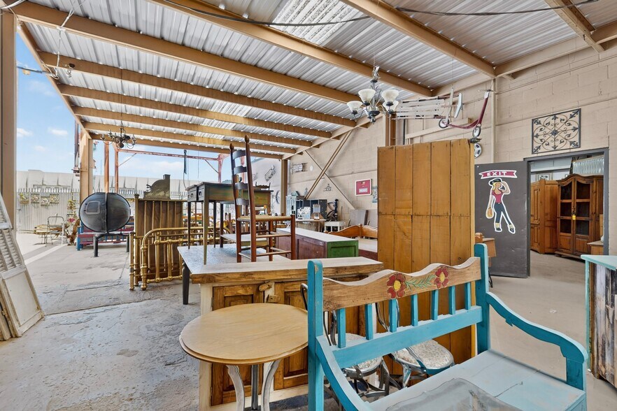 More Photos Of 2906 4th St NW, Albuquerque Warehouse For Sale
