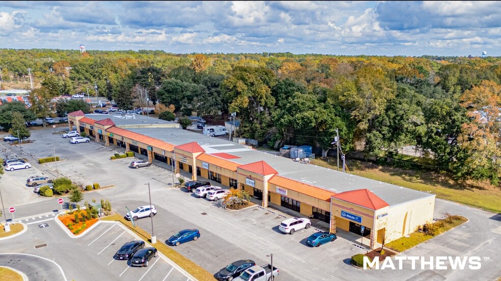 More Photos Of 5624-5646 Woodbine Rd, Pace General Retail For Sale