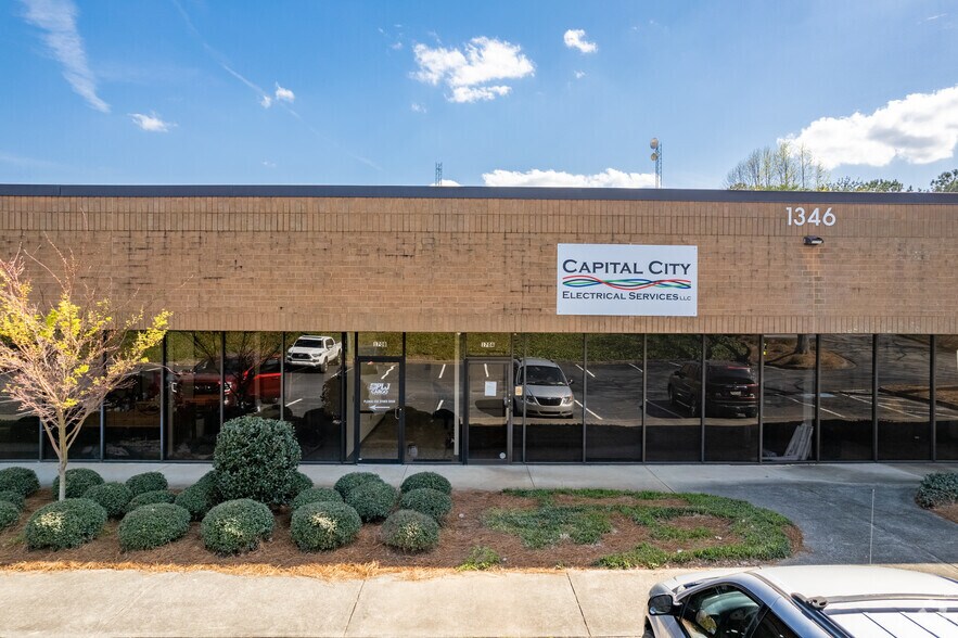 More Photos Of 1346 Oakbrook Dr, Norcross Light Distribution For Lease