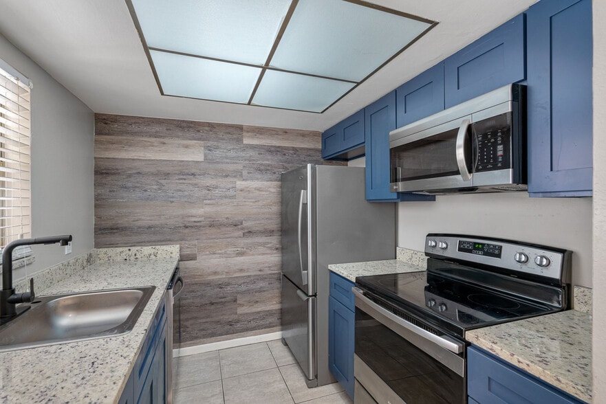 More Photos Of 3960 12th St, Saint Petersburg Apartments For Sale