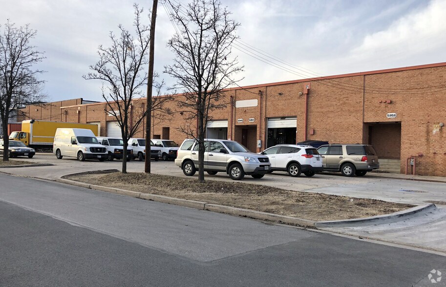 More Photos Of 5344-5352 46th Ave, Edmonston Warehouse For Lease