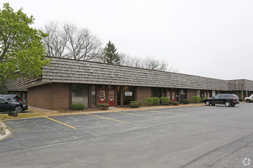 More Photos Of 16531-16533 Oak Park Ave, Tinley Park Unknown For Lease