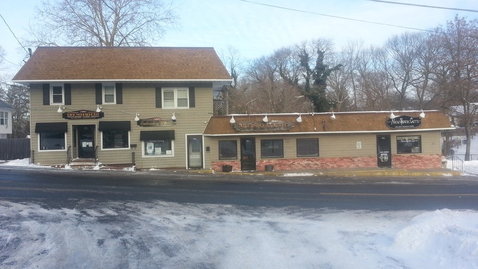 More Photos Of 291 Echo Ave, Sound Beach Storefront Retail Residential For Lease