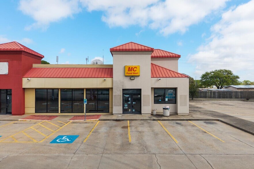 More Photos Of 1721 S Mechanic St, El Campo Fast Food For Sale