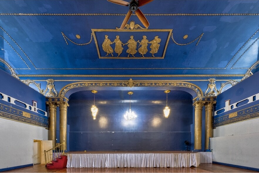 More Photos Of , Maspeth Unknown For Sale