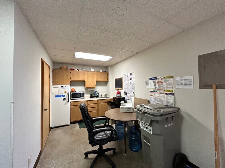 More Photos Of 127 W Chicago Rd, Sturgis Office For Sale