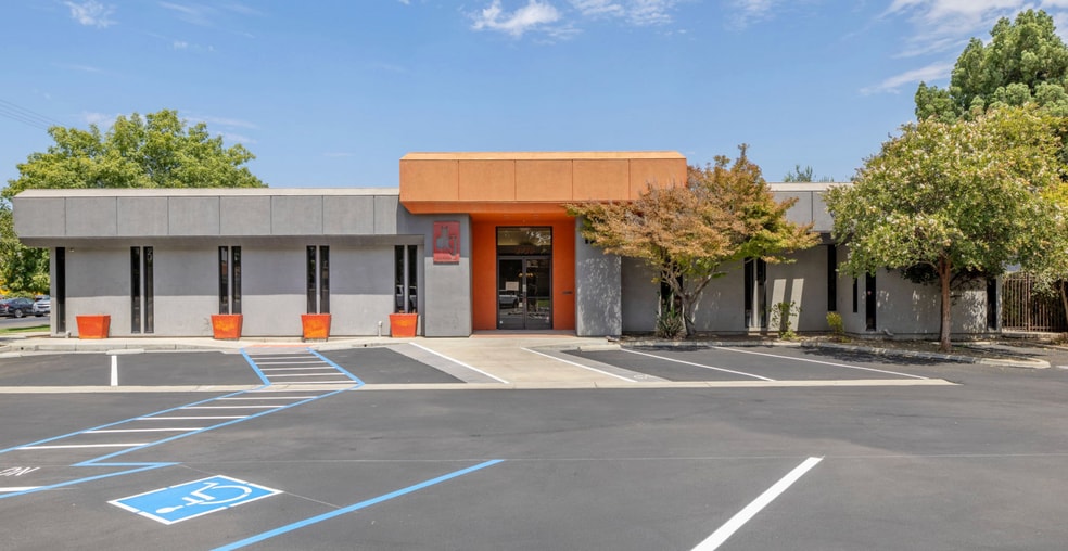 Primary Photo Of 1736 S Central St, Visalia Office For Lease