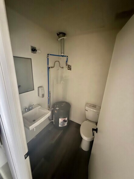 More Photos Of 13272 E Central Ave, Mayer General Retail For Lease