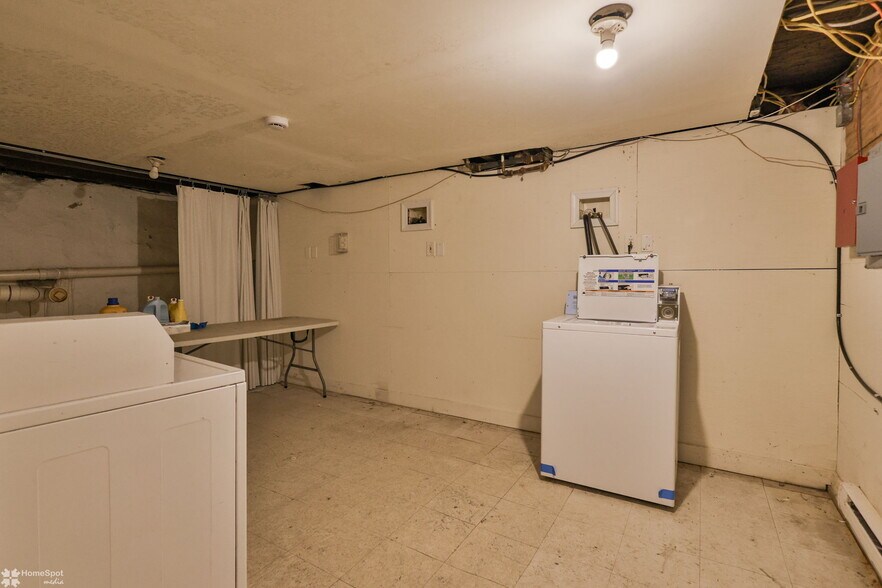 More Photos Of 38 W Central Ave, Bangor Apartments For Sale