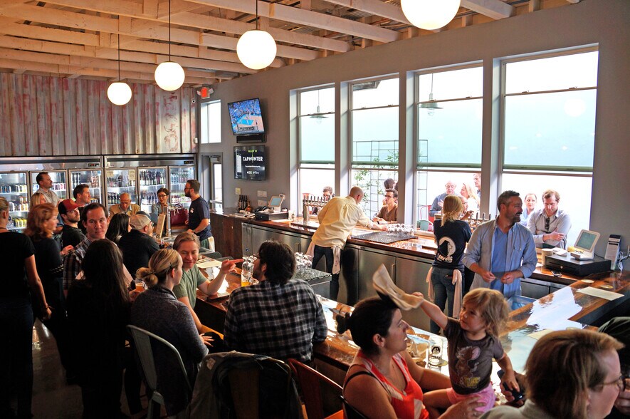 More Photos Of 120 Santa Barbara St, Santa Barbara General Retail For Lease