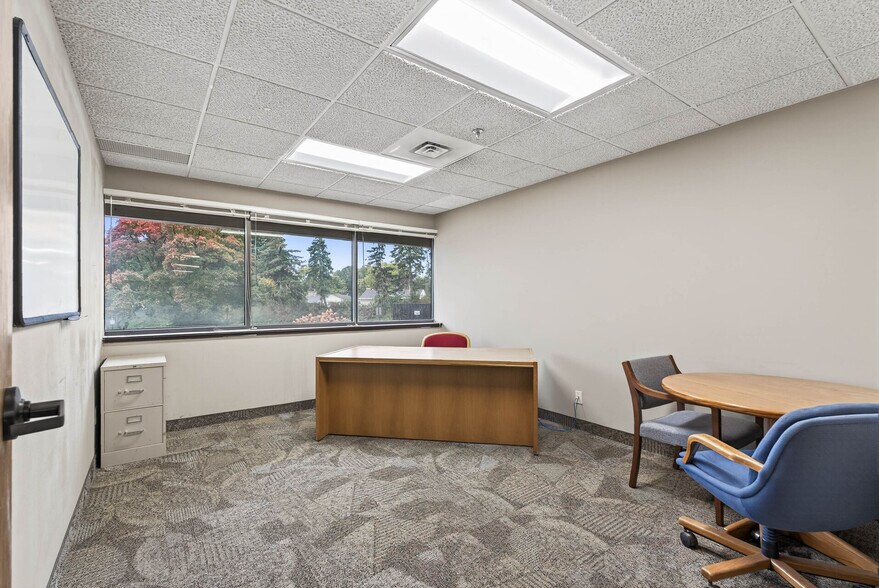 More Photos Of 601 2nd Ave S, Hopkins Office For Lease