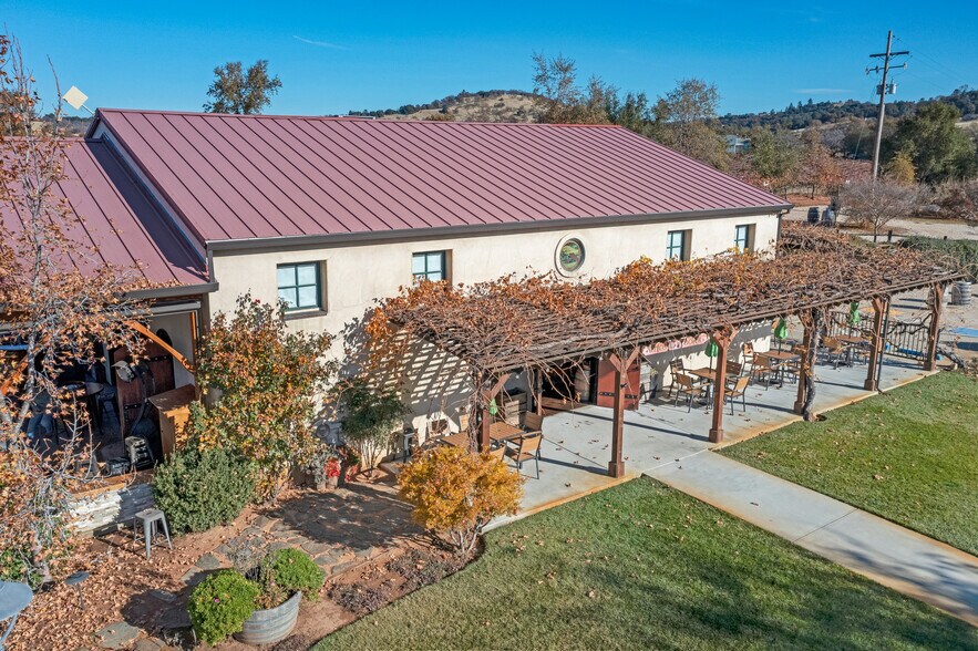 More Photos Of 21365 Shenandoah School Rd, Plymouth Winery Vineyard For Sale