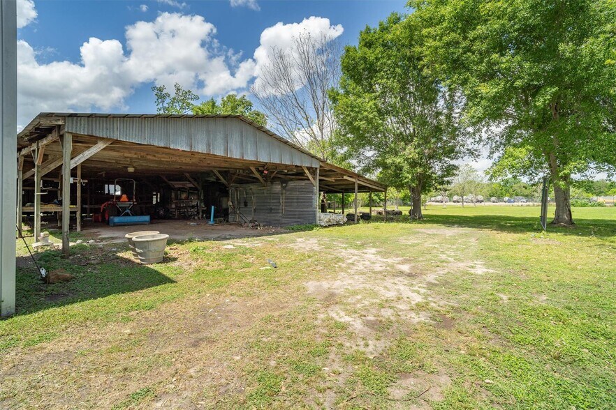 More Photos Of 7833 Almeda Genoa Rd, Houston Land For Sale