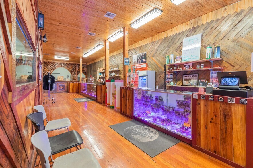 More Photos Of 308 Granado St, Tularosa General Retail For Sale