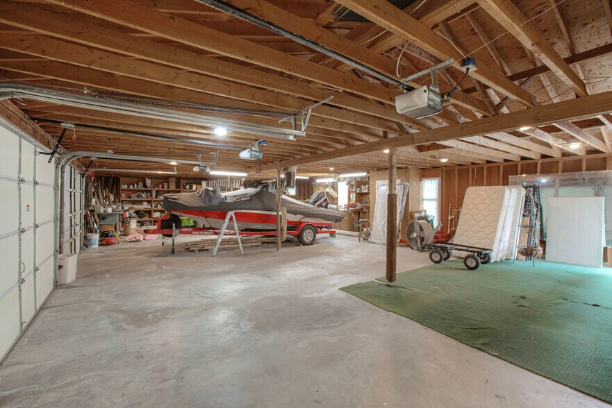 More Photos Of 6204 Arlington Ave, Raytown Office For Sale