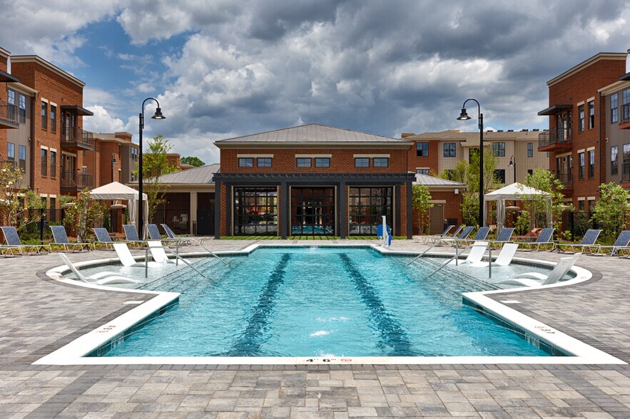 Primary Photo Of 110 Oakland Spgs, Madison Apartments For Lease