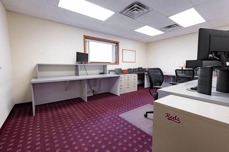 More Photos Of 4132 Elida Rd, Lima Medical For Sale