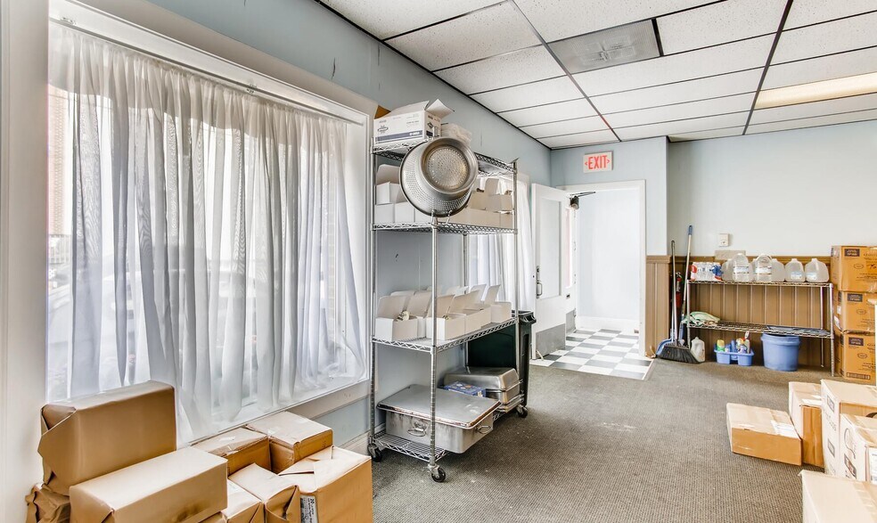 More Photos Of 2 S Main St, Elburn Storefront Retail Residential For Sale