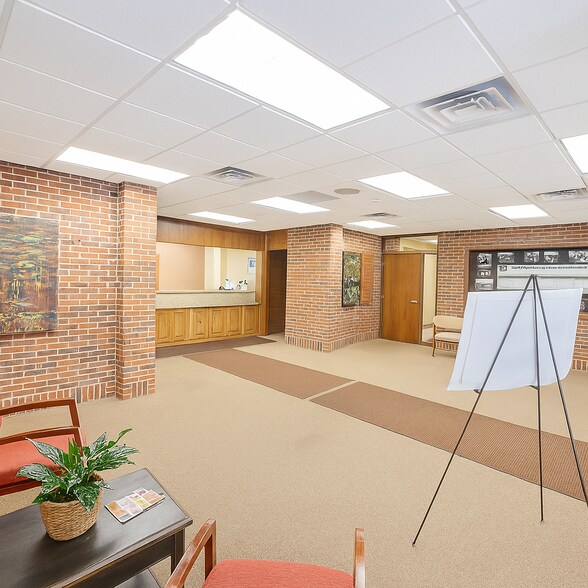 More Photos Of 900 Kraft Dr SE, Melrose Light Distribution For Lease