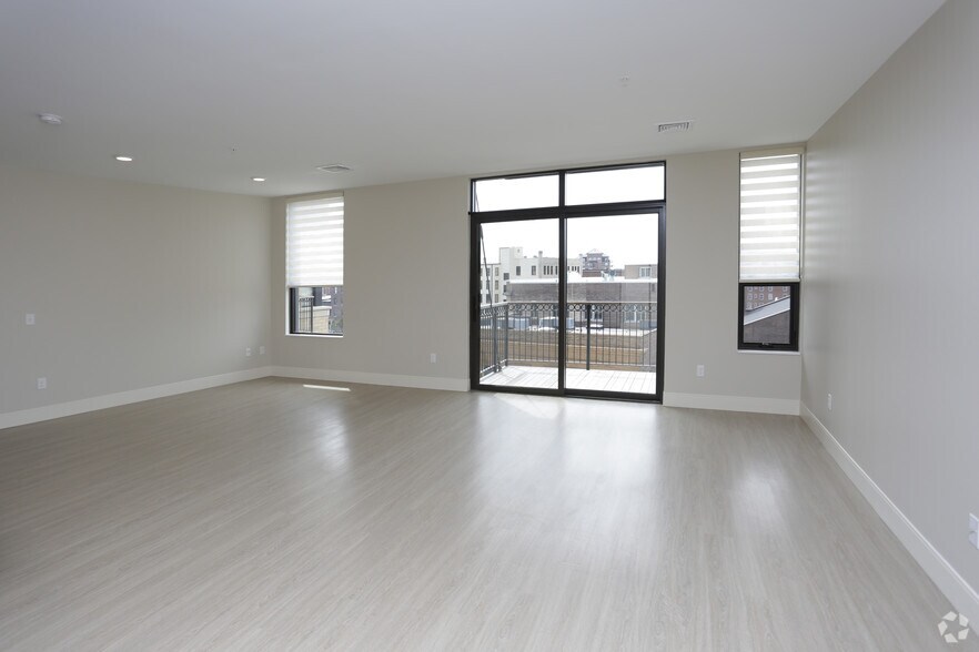 More Photos Of 323 State St, La Crosse Apartments For Sale