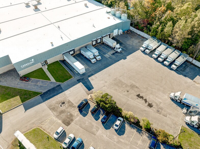 More Photos Of 1821-1825 Boul Lionel-Bertrand, Boisbriand Manufacturing For Lease