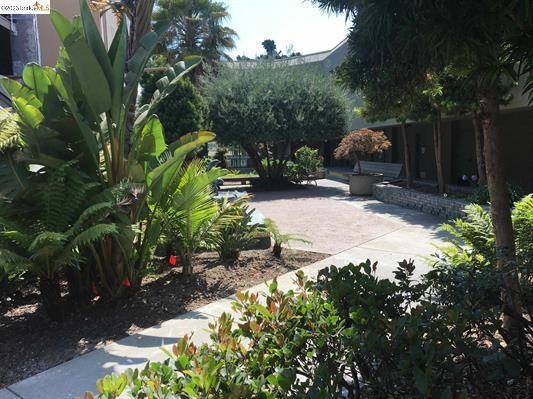 More Photos Of 11 Embarcadero West, Oakland Office For Sale