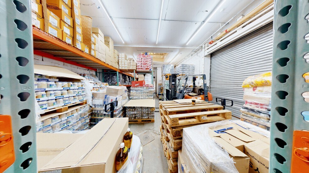 More Photos Of 1801 Decatur St, Flushing Warehouse For Sale