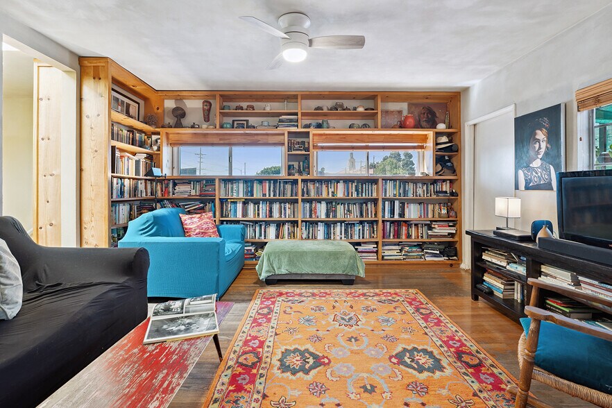 More Photos Of 2847 S Robertson Blvd, Los Angeles General Retail For Sale
