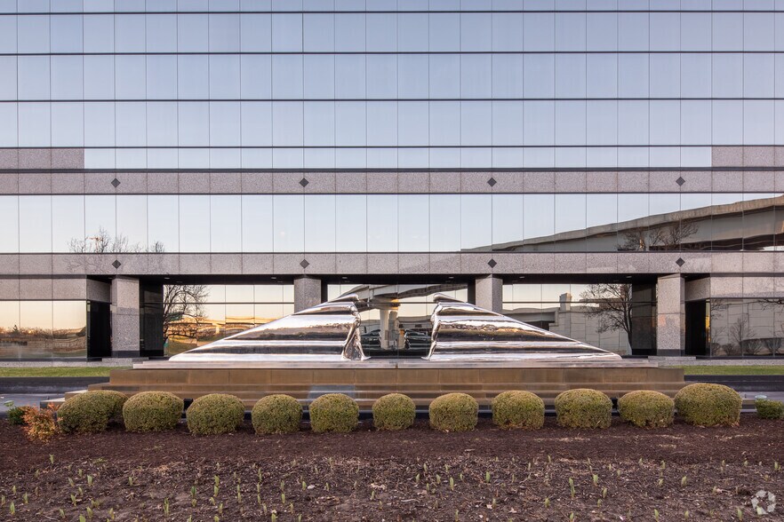 More Photos Of 1401 S Brentwood Blvd, Brentwood Office For Lease