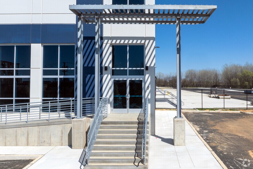 More Photos Of 332 S 17th St, Camden Industrial For Sale