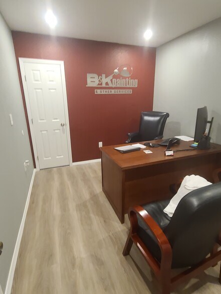 More Photos Of 5669-5681 70th Ave N, Pinellas Park Warehouse For Lease