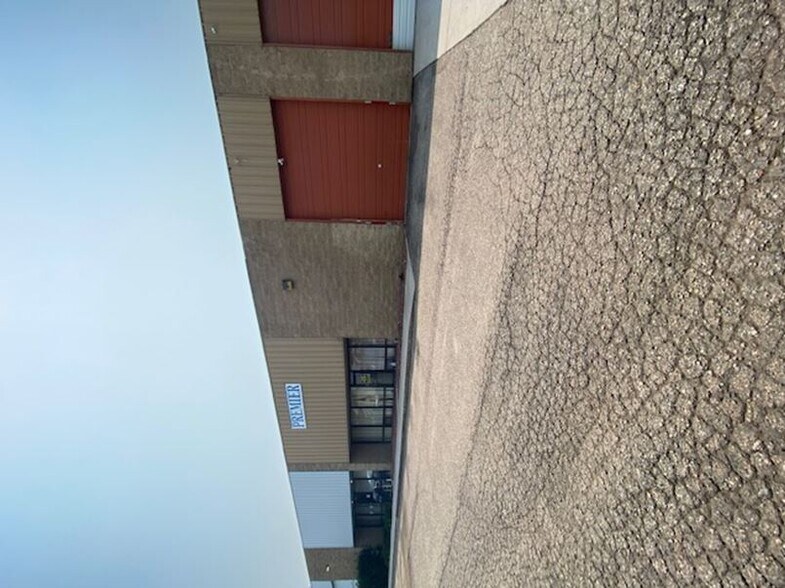 More Photos Of 505 Nucla Way, Aurora Warehouse For Lease