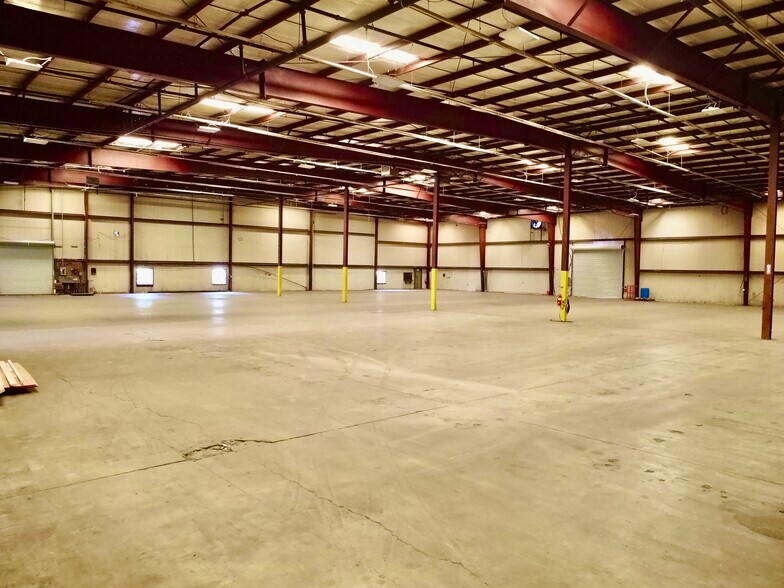 More Photos Of 490 Sibley Ave, Union Point Warehouse For Sale