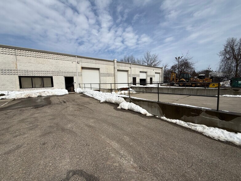 More Photos Of 1545 Ocean Ave, Bohemia Warehouse For Lease