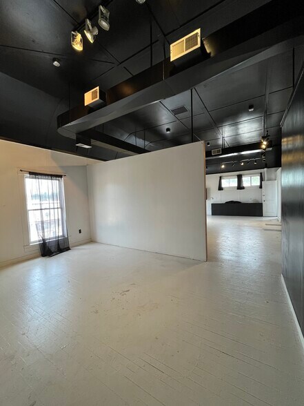 More Photos Of 29023-29029 Euclid Ave, Wickliffe Loft Creative Space For Lease