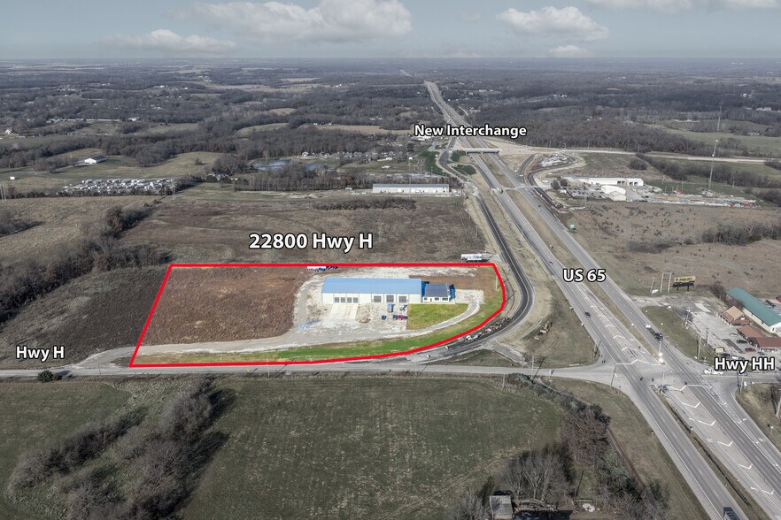 More Photos Of 22800 Highway H, Sedalia Manufacturing For Sale