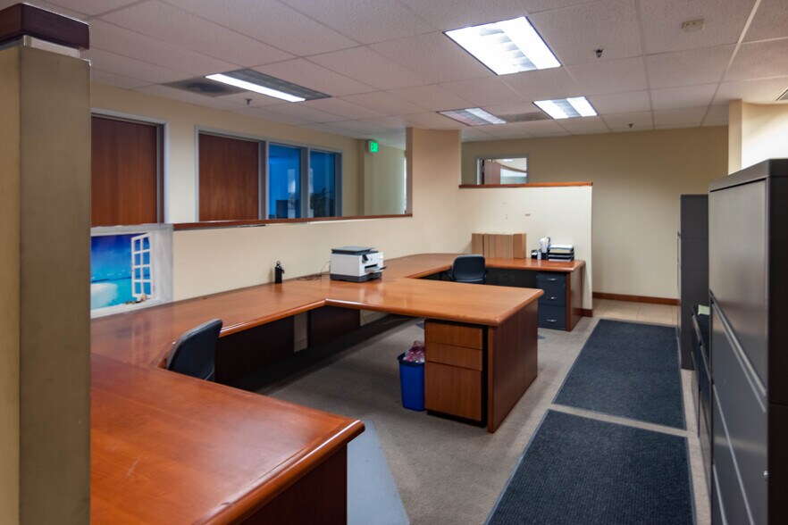 More Photos Of 11700 Monarch St, Garden Grove Warehouse For Sale