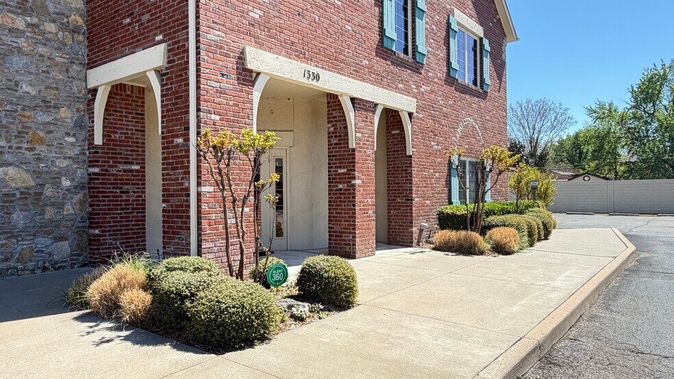 More Photos Of 1330 E 43rd Ct, Tulsa Medical For Lease