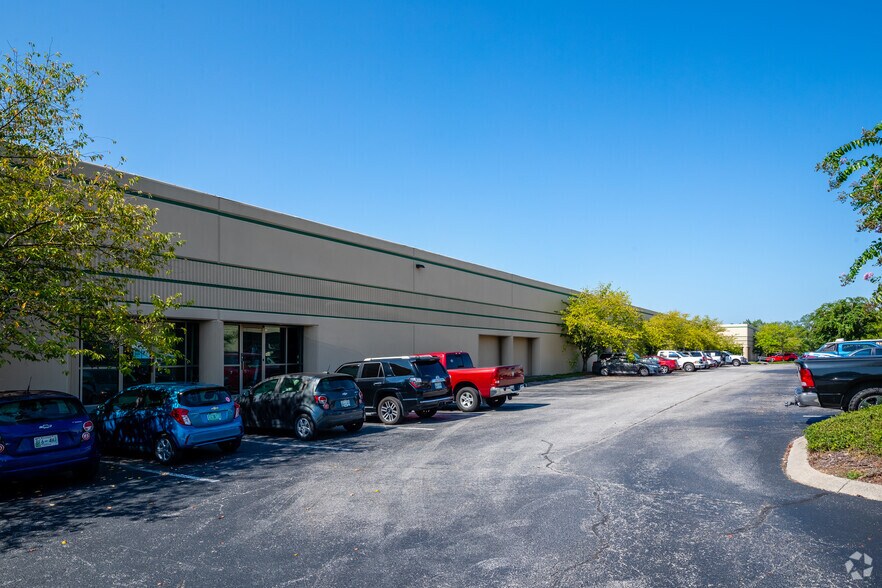 More Photos Of 600-623 Airpark Center Dr, Nashville Warehouse For Lease