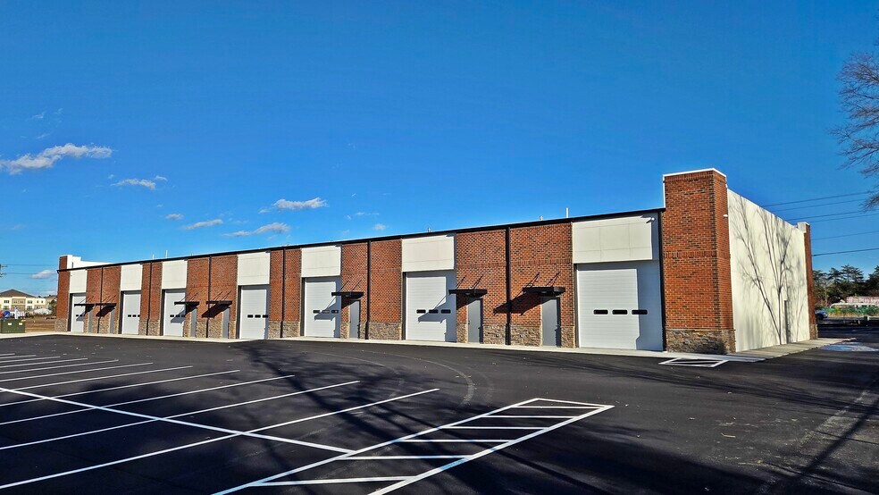 More Photos Of 8920 Patriot Hwy, Fredericksburg Auto Repair For Lease